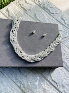 Honey necklace